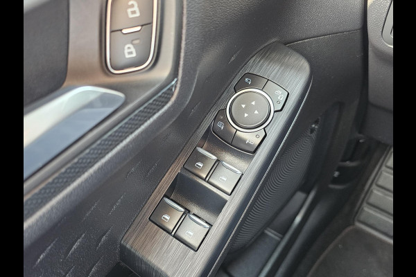 Ford Kuga 2.5 PHEV ST-Line X Half leder | Adaptieve cruise control | Full led | Dodehoekdetectie | Winterpack | Zéér nette auto!