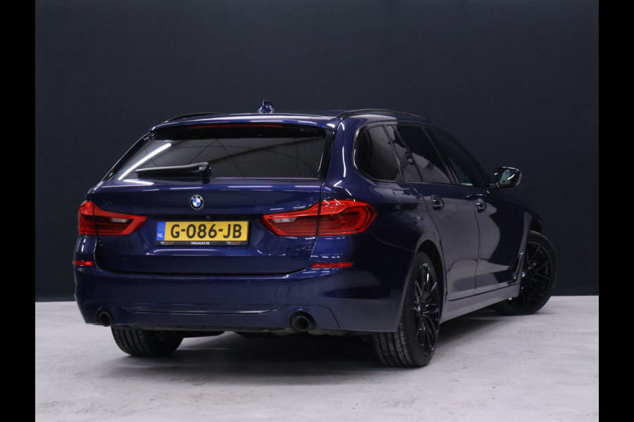 BMW 5 Serie Touring 520i M Sport [SCHUIFKANTELDAK, CRUISE CONTROL, BLUETOOTH TELEFOON, HUD, ACHTERUITRIJCAMERA, PDC V+A, STOELVERWARMING, BMW ADAPTIVE LED, NIEUWSTAAT]