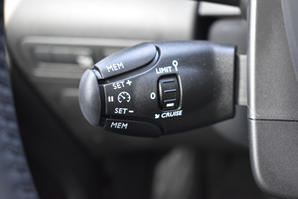 Citroën C3 Aircross 1.2 PureTech Shine Automaat Navigatie