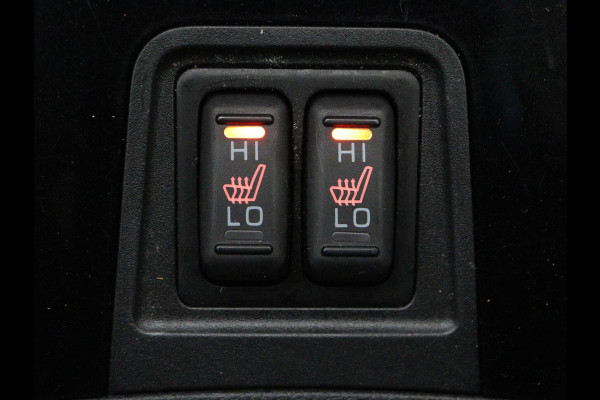 Mitsubishi Outlander 2.4 PHEV Pure | Stoelverwarming | Trekhaak | Camera | Carplay | Keyless | DAB | Cruise control | Bluetooth | Climate control | Plug In