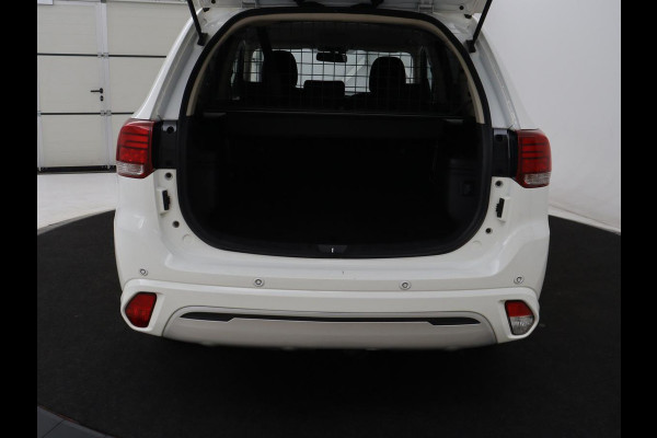 Mitsubishi Outlander 2.4 PHEV Pure | Stoelverwarming | Trekhaak | Camera | Carplay | Keyless | DAB | Cruise control | Bluetooth | Climate control | Plug In