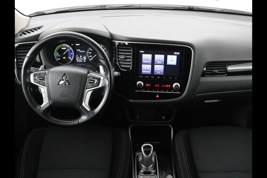 Mitsubishi Outlander 2.4 PHEV Pure | Stoelverwarming | Trekhaak | Camera | Carplay | Keyless | DAB | Cruise control | Bluetooth | Climate control | Plug In