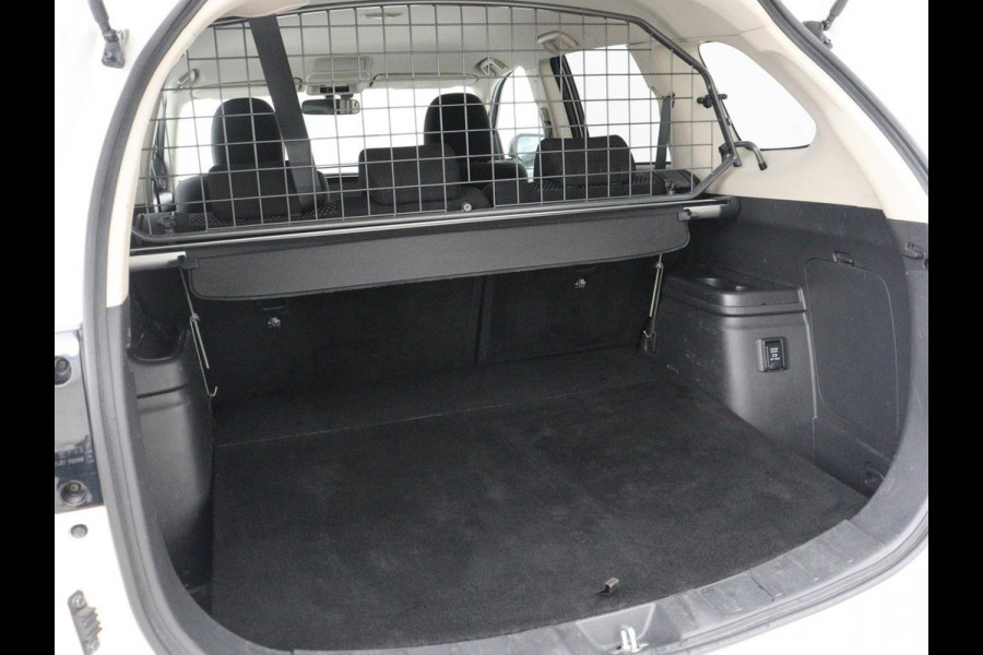 Mitsubishi Outlander 2.4 PHEV Pure | Stoelverwarming | Trekhaak | Camera | Carplay | Keyless | DAB | Cruise control | Bluetooth | Climate control | Plug In