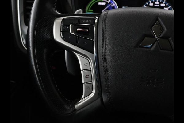 Mitsubishi Outlander 2.4 PHEV Pure | Stoelverwarming | Trekhaak | Camera | Carplay | Keyless | DAB | Cruise control | Bluetooth | Climate control | Plug In