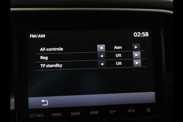 Mitsubishi Outlander 2.4 PHEV Pure | Stoelverwarming | Trekhaak | Camera | Carplay | Keyless | DAB | Cruise control | Bluetooth | Climate control | Plug In