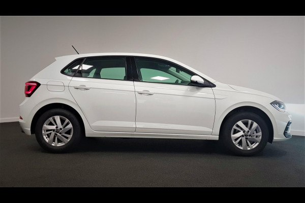 Volkswagen Polo 1.0 TSI DSG Style Nieuw Type | Navigatie | Climate Control | Parkeer sensoren | Cruise control adaptive | Lichtmetalen velgen