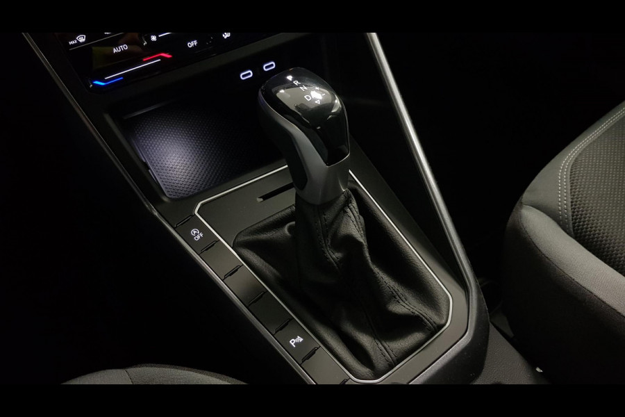 Volkswagen Polo 1.0 TSI DSG Style Nieuw Type | Navigatie | Climate Control | Parkeer sensoren | Cruise control adaptive | Lichtmetalen velgen