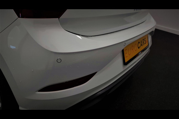 Volkswagen Polo 1.0 TSI DSG Style Nieuw Type | Navigatie | Climate Control | Parkeer sensoren | Cruise control adaptive | Lichtmetalen velgen