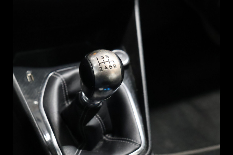 Ford Fiesta 1.0 EcoBoost ST-Line [APPLE CARPLAY, ADNROID AUTO, CRUISE CONTROL, LANE ASSIST, PDC ACHTER, AUTOMATISCHE AIRCO, LICHTMETALEN VELGEN, NIEUWSTAAT]