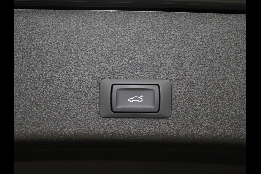 Audi e-tron 55 quattro Advanced edition 95 kWh [MEMORY SEATS, APPLE CARPLAY, ANDROID AUTO, CRUISE CONTROL, PDC V+A, STUURVERWARMING, STOELVERWARMING, NIEUWSTAAT]