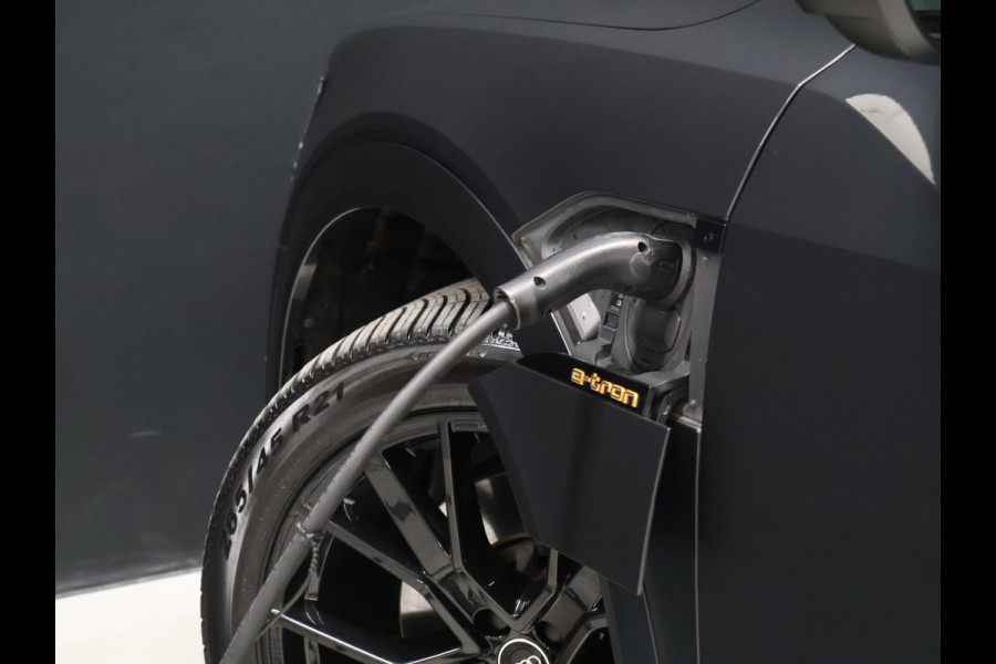 Audi e-tron 55 quattro Advanced edition 95 kWh [MEMORY SEATS, APPLE CARPLAY, ANDROID AUTO, CRUISE CONTROL, PDC V+A, STUURVERWARMING, STOELVERWARMING, NIEUWSTAAT]