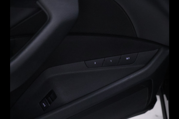 Audi e-tron e-tron 55 quattro 95 kWh [LUCHTVERING, MEMORY SEATS, APPLE CARPLAY, ANDROID AUTO, CRUISE CONTROL, ACHTERUITRIJCAMERA, PDC V+A, STOEVERWARMING, NIEUWSTAAT]