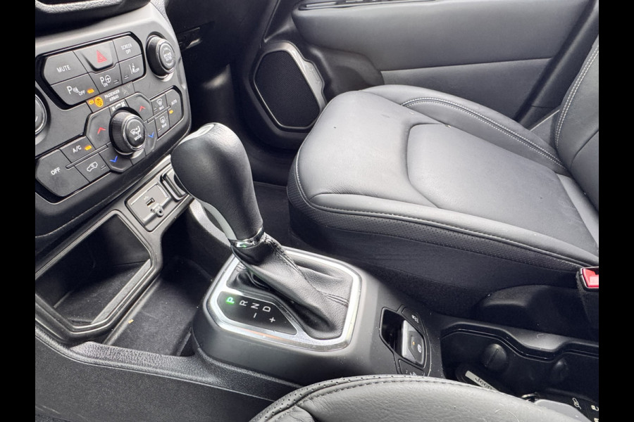 Jeep Renegade 1.5T e-Hybrid S | Automaat | LED | Camera | Carplay/Android | Leder | Navigatie | Stoel en stuurverwarming
