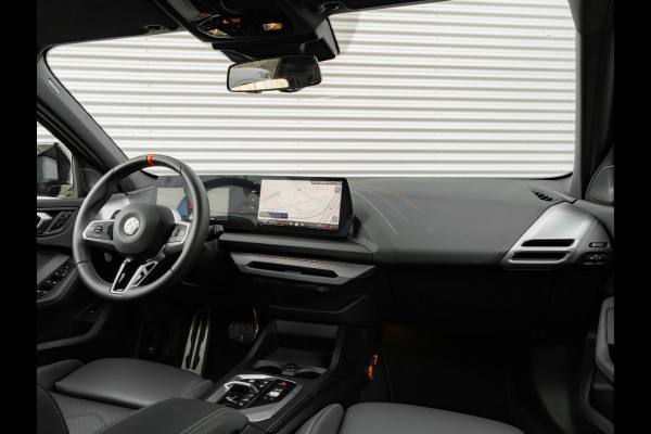 BMW 1-serie M135 xDrive - Pano - Memoryzetel - Harman Kardon