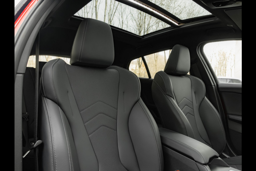 BMW 1-serie M135 xDrive - Pano - Memoryzetel - Harman Kardon