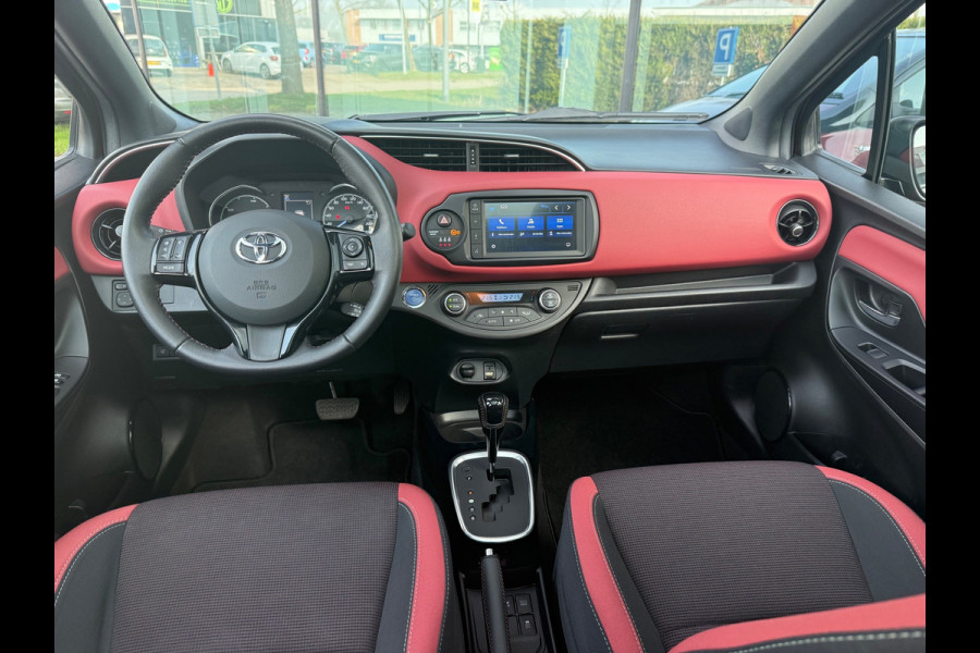 Toyota Yaris 1.5 Hybrid Y20 BiTone - Automaat - Panodak - Climate - Trekhaak afn.