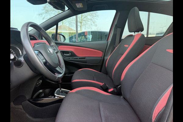 Toyota Yaris 1.5 Hybrid Y20 BiTone - Automaat - Panodak - Climate - Trekhaak afn.