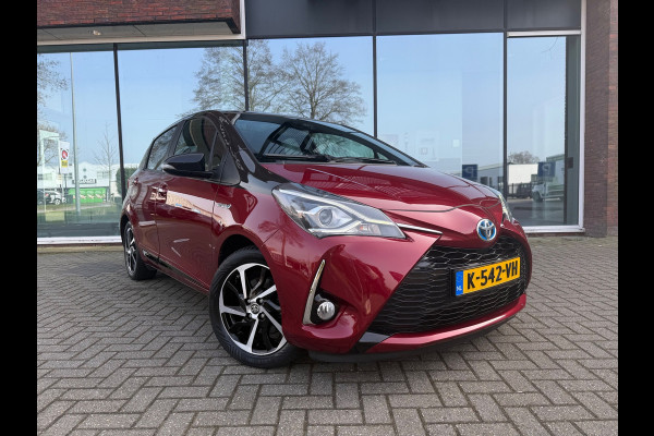 Toyota Yaris 1.5 Hybrid Y20 BiTone - Automaat - Panodak - Climate - Trekhaak afn.