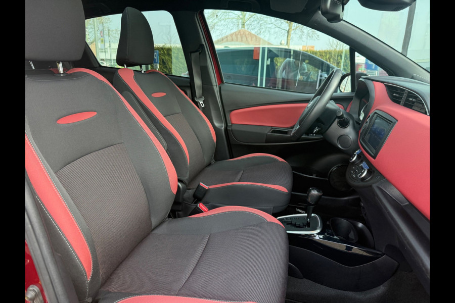 Toyota Yaris 1.5 Hybrid Y20 BiTone - Automaat - Panodak - Climate - Trekhaak afn.