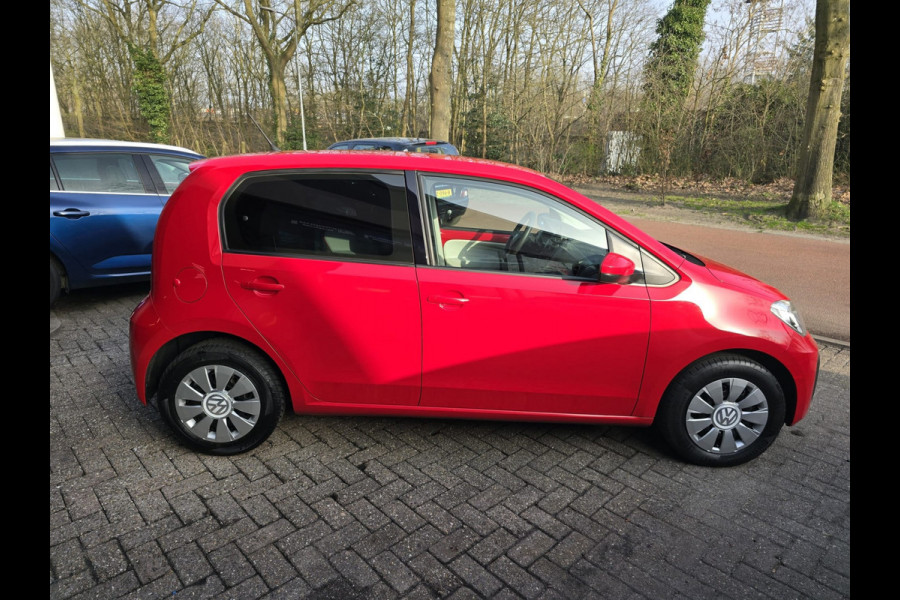 Volkswagen up! 1.0 BMT move up! | 12MND GARANTIE | AIRCO | NW APK | NL AUTO |