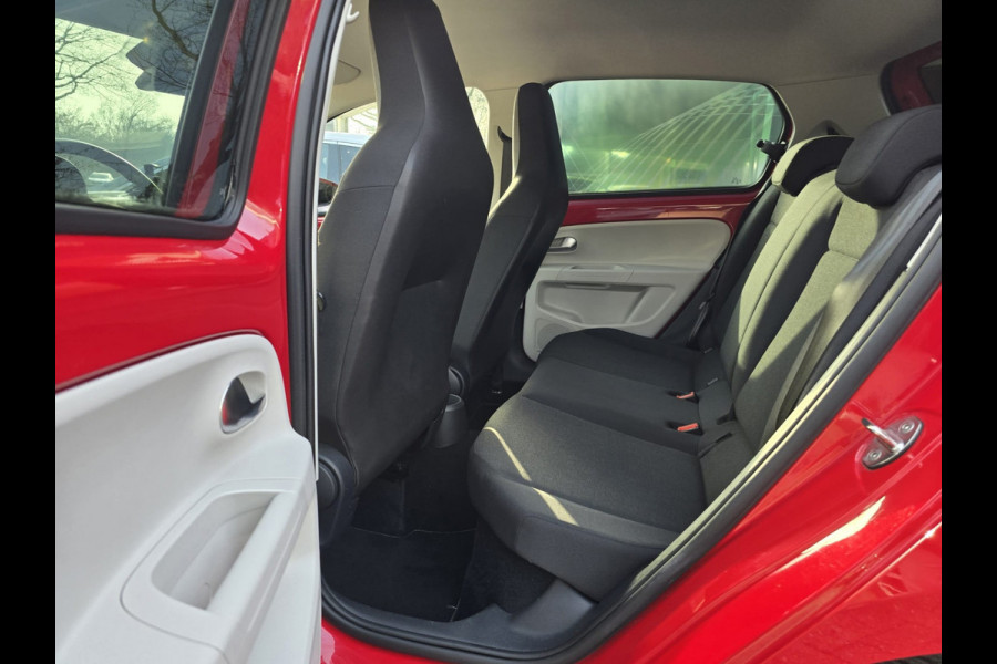 Volkswagen up! 1.0 BMT move up! | 12MND GARANTIE | AIRCO | NW APK | NL AUTO |