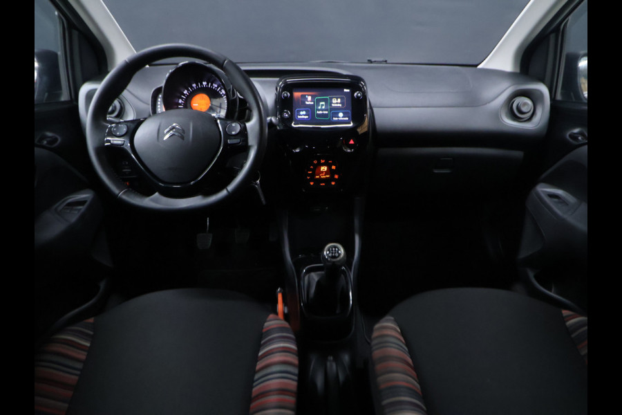 Citroën C1 1.0 VTi Shine [APPLE CARPLAY, ANDROID AUTO, CRUISE CONTROL, ACHTERUITRIJCAMERA, ELEKTRISCHE RAMEN, AUTOMATISCHE AIRCO, LICHTMETALEN VELGEN, NIEUWSTAAT]