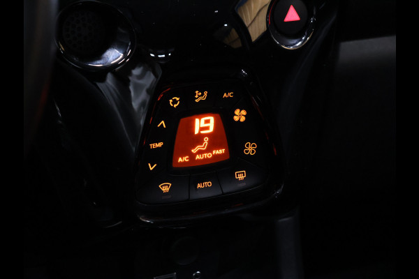 Citroën C1 1.0 VTi Shine [APPLE CARPLAY, ANDROID AUTO, CRUISE CONTROL, ACHTERUITRIJCAMERA, ELEKTRISCHE RAMEN, AUTOMATISCHE AIRCO, LICHTMETALEN VELGEN, NIEUWSTAAT]