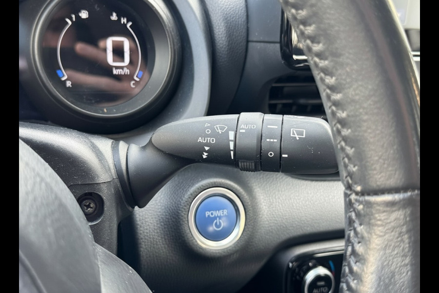 Toyota Yaris 1.5 Hybrid TeamNL | Eerste eigenaar, 16 inch, Keyless, Licht + Regensensor, Apple CarPlay/Android Auto