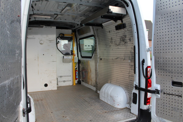 Renault Master T35 2.3 dCi 130PK Euro6 L2H2 ✓ airco ✓ imperiaal ✓ trekhaak 2500KG