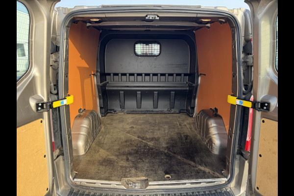 Ford Transit Custom 320 2.0 TDCI L2H1 Limited DC 130pk | 5pers. | Sync 3 Navigatie | Stoelverwarming | Sidebars