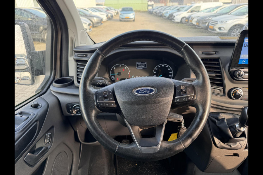 Ford Transit Custom 320 2.0 TDCI L2H1 Limited DC 130pk | 5pers. | Sync 3 Navigatie | Stoelverwarming | Sidebars