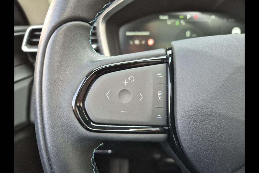 Lynk & Co 01 1.5 | NL auto | 360 camera | Schuifdak |