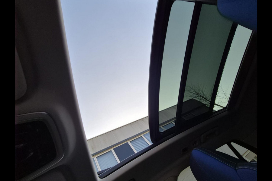 Lynk & Co 01 1.5 | NL auto | 360 camera | Schuifdak |