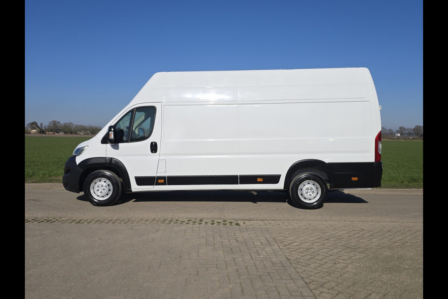 Peugeot Boxer 435 2.2 BlueHDi L4H3 - 165 Pk - Euro 6 - ParkeerCamera - Airco - Cruise Control