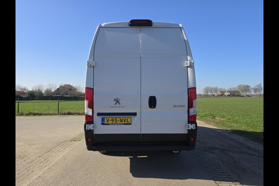 Peugeot Boxer 435 2.2 BlueHDi L4H3 - 165 Pk - Euro 6 - ParkeerCamera - Airco - Cruise Control