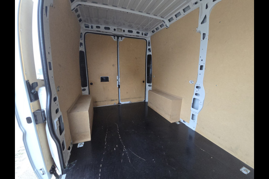 Fiat Ducato 2.2 MultiJet L2 H2 3.5t - 140 Pk - Euro 6 - ParkeerCamera - Apple Carplay Android Auto