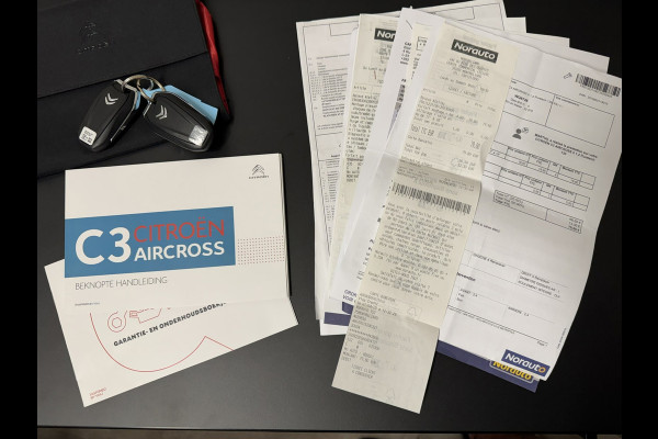 Citroën C3 Aircross 1.2 PureTech Shine Automaat Cruise control Parkeersensoren plus camera Apple / Android Stoelverwarming Pano