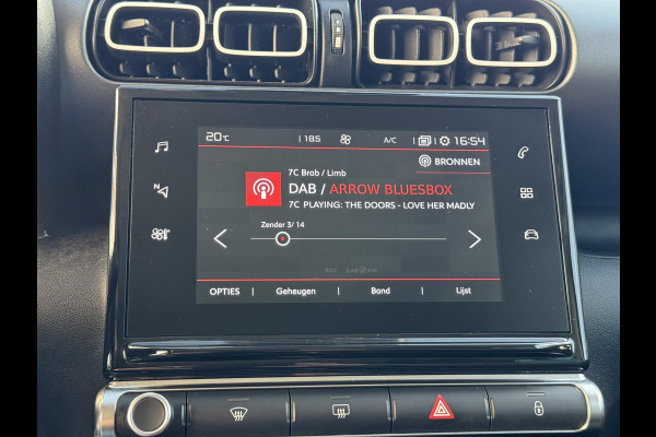 Citroën C3 Aircross 1.2 PureTech Shine Automaat Cruise control Parkeersensoren plus camera Apple / Android Stoelverwarming Pano