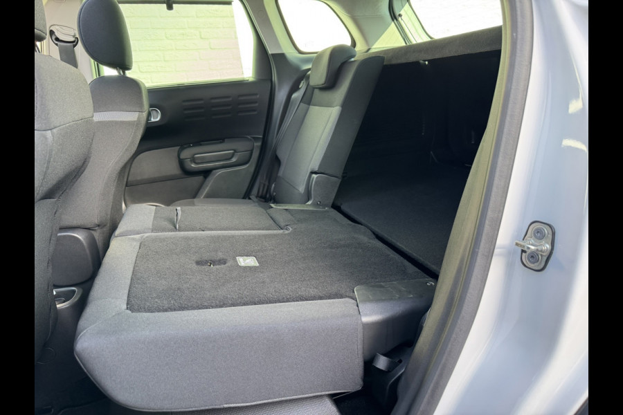 Citroën C3 Aircross 1.2 PureTech Shine Automaat Cruise control Parkeersensoren plus camera Apple / Android Stoelverwarming Pano