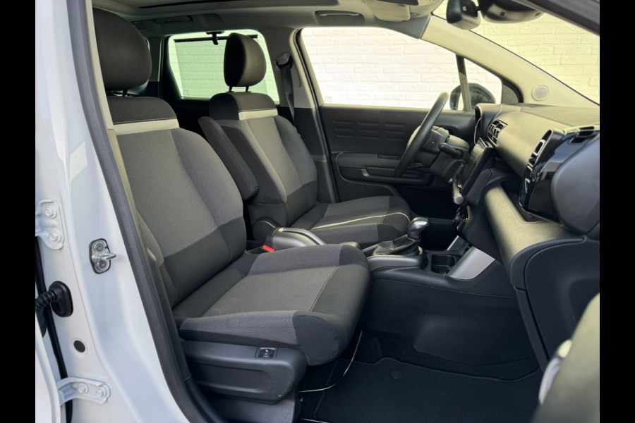 Citroën C3 Aircross 1.2 PureTech Shine Automaat Cruise control Parkeersensoren plus camera Apple / Android Stoelverwarming Pano