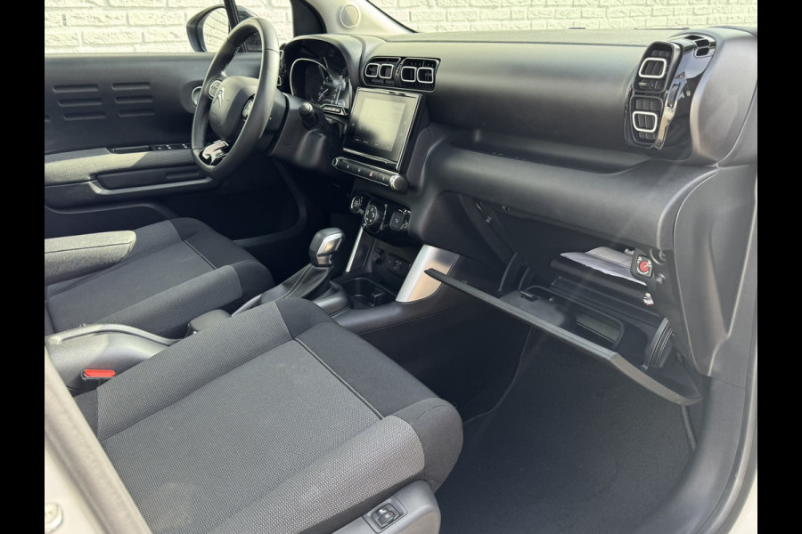 Citroën C3 Aircross 1.2 PureTech Shine Automaat Cruise control Parkeersensoren plus camera Apple / Android Stoelverwarming Pano