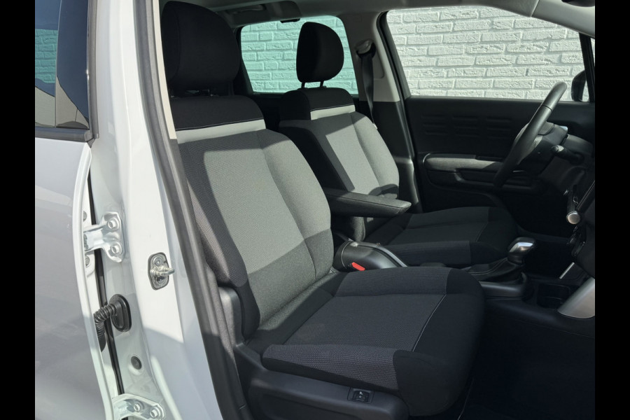 Citroën C3 Aircross 1.2 PureTech Shine Automaat Cruise control Parkeersensoren plus camera Apple / Android Stoelverwarming Pano