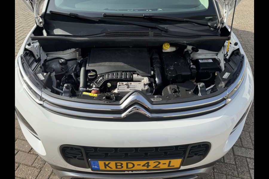 Citroën C3 Aircross 1.2 PureTech Shine Automaat Cruise control Parkeersensoren plus camera Apple / Android Stoelverwarming Pano