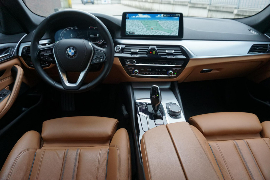 BMW 5 Serie Touring 520i Business Edition Plus/Laser LED/Comfort Stoel Dealeronderhouden.