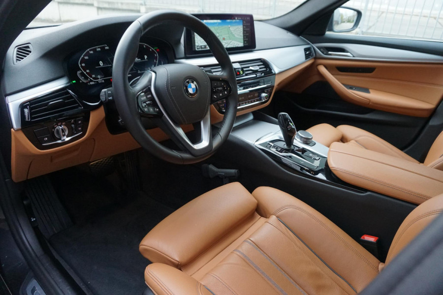 BMW 5 Serie Touring 520i Business Edition Plus/Laser LED/Comfort Stoel Dealeronderhouden.