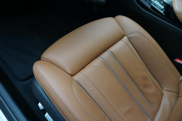 BMW 5 Serie Touring 520i Business Edition Plus/Laser LED/Comfort Stoel Dealeronderhouden.