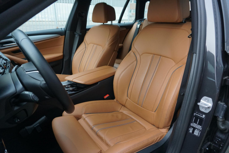 BMW 5 Serie Touring 520i Business Edition Plus/Laser LED/Comfort Stoel Dealeronderhouden.
