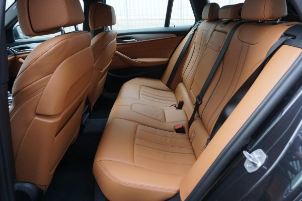 BMW 5 Serie Touring 520i Business Edition Plus/Laser LED/Comfort Stoel Dealeronderhouden.