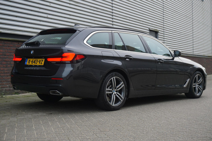 BMW 5 Serie Touring 520i Business Edition Plus/Laser LED/Comfort Stoel Dealeronderhouden.