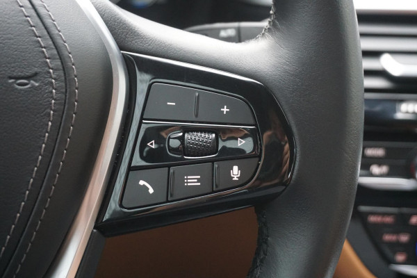 BMW 5 Serie Touring 520i Business Edition Plus/Laser LED/Comfort Stoel Dealeronderhouden.